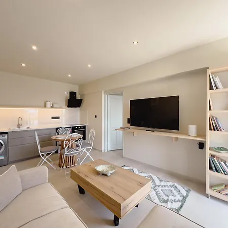 Philosophia -sophia וילה העיירה סקיאתוס